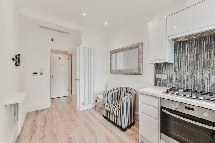 1 Bedroom Flat To Rent In High Road, , Turnpike Lane, London, N22