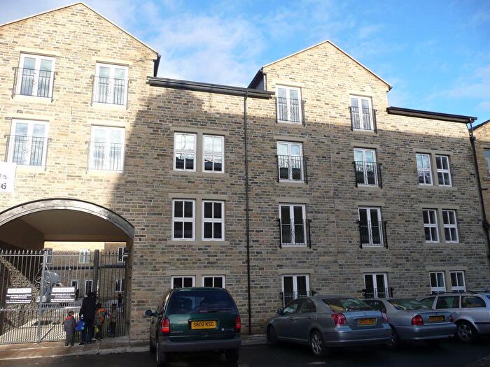 2 Bedroom Apartment To Rent In Rawson Buildings, Rawson Road, Bradford, West Yorkshire, BD1