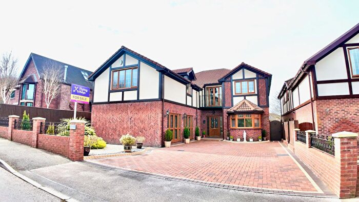 5 Bedroom Detached House For Sale In Gellideg Lane, Maesycwmmer, CF82