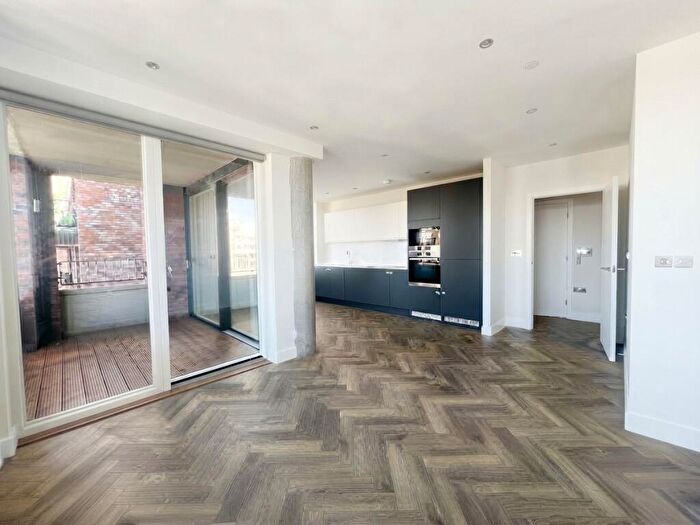 2 Bedroom Apartment To Rent In Rookwood Way, London, E3