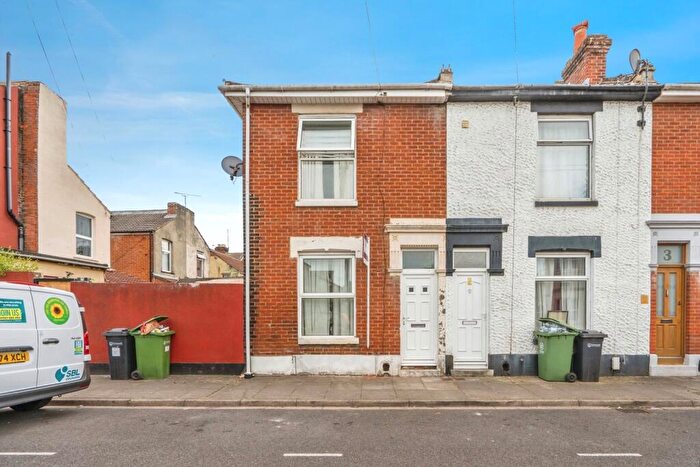 2 Bedroom End Of Terrace House For Sale In Lower Brookfield Road, Portsmouth, Hampshire, PO1