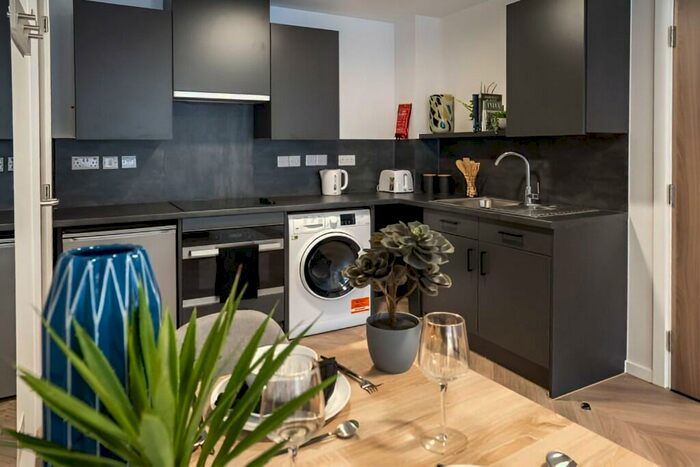 Apartment To Rent In Rockingham Street, Sheffield, S1