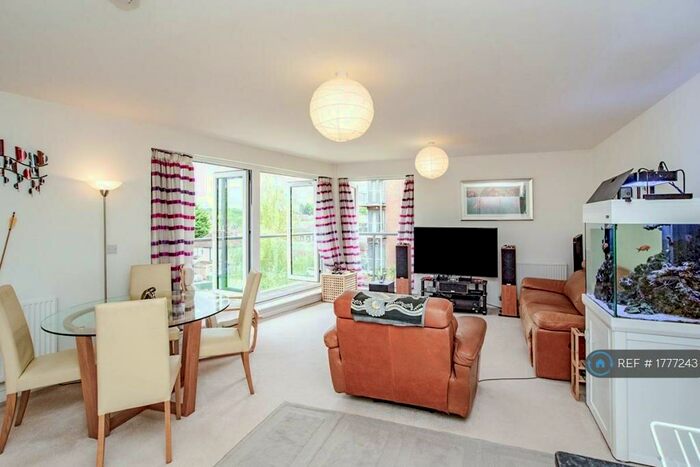 2 Bedroom Flat To Rent In Midland Road, Hemel Hempstead, HP2