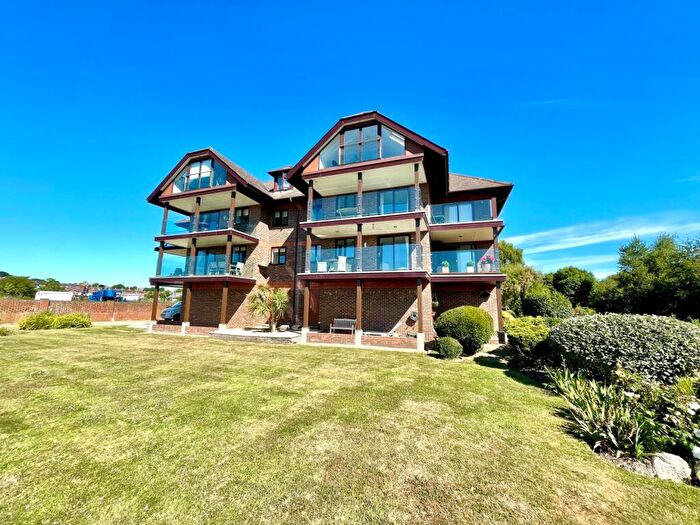 2 Bedroom Flat To Rent In Island Point, Undershore Road, Lymington, Hampshire, SO41