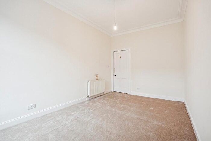 2 Bedroom Flat To Rent In Airlie Street, Hyndland, Glasgow, G12