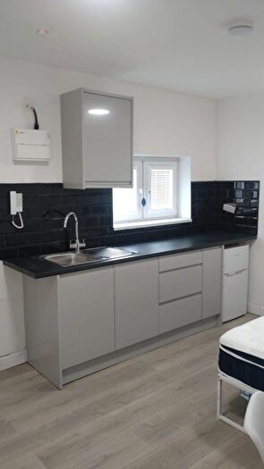 Studio To Rent In South Street, Enfield / Ponders End, EN3