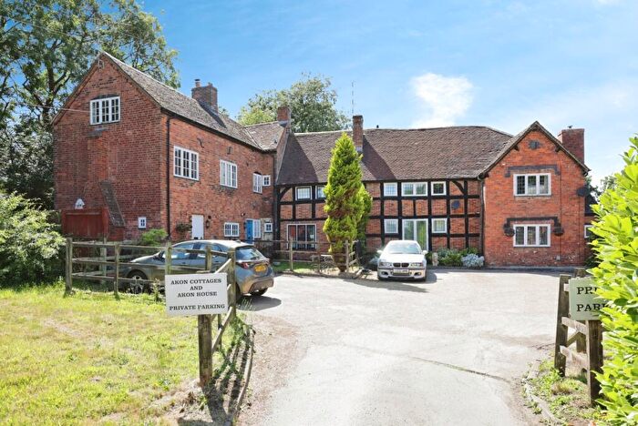 3 Bedroom Terraced House For Sale In Sandpits Lane, Coventry, West Midlands, CV6