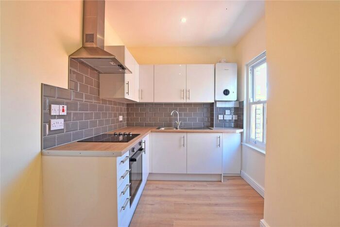 2 Bedroom Flat To Rent In Middleton Street, Llandrindod Wells, Powys, LD1