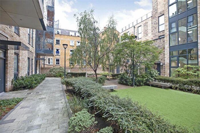 1 Bedroom Apartment For Sale In Amelia Street, London, SE17