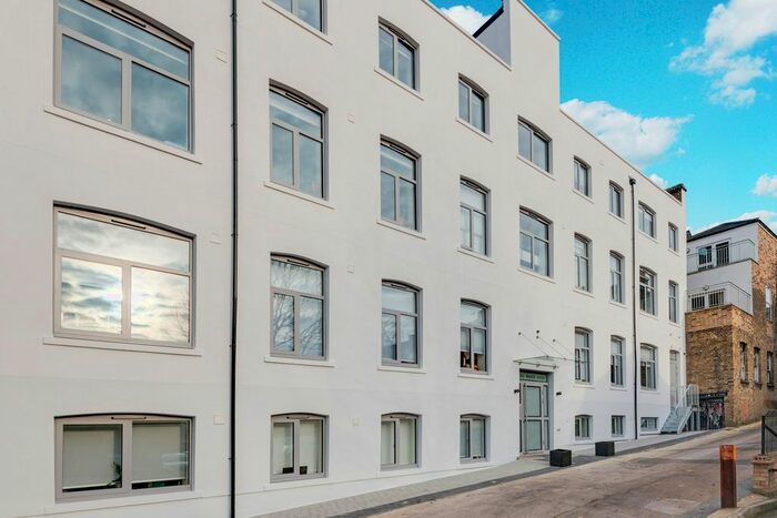 3 Bedroom Flat To Rent In Fortess Road, London, NW5