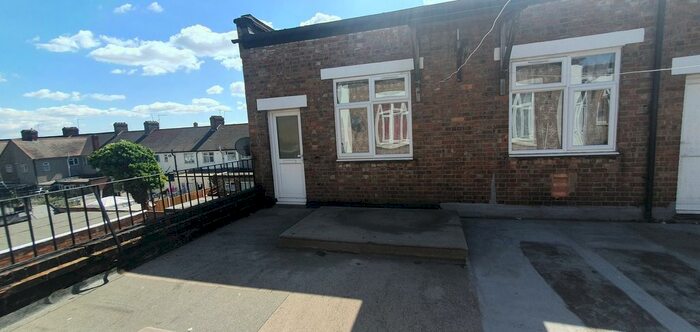 Studio To Rent In Ripple Road, Barking, Essex, IG11