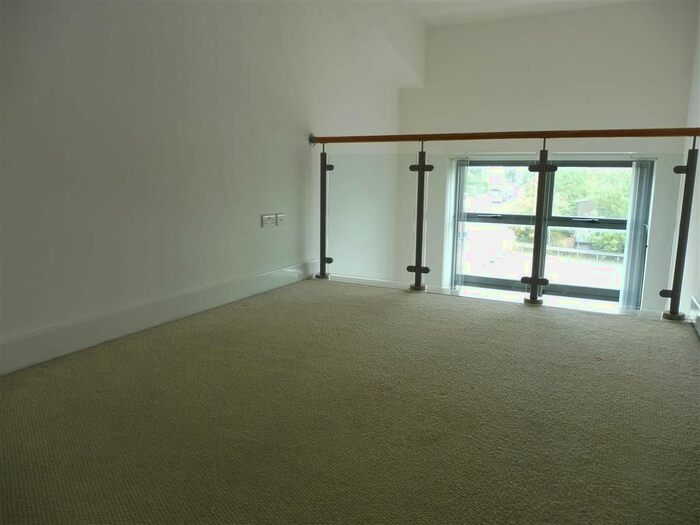 1 Bedroom Flat To Rent In Station Road, Ashford, TN23