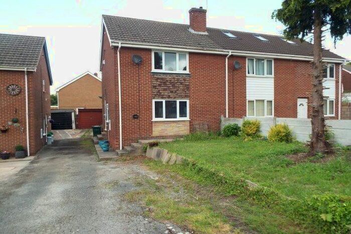 3 Bedroom Semi-Detached House To Rent In Castle Road, Swadlincote, DE11