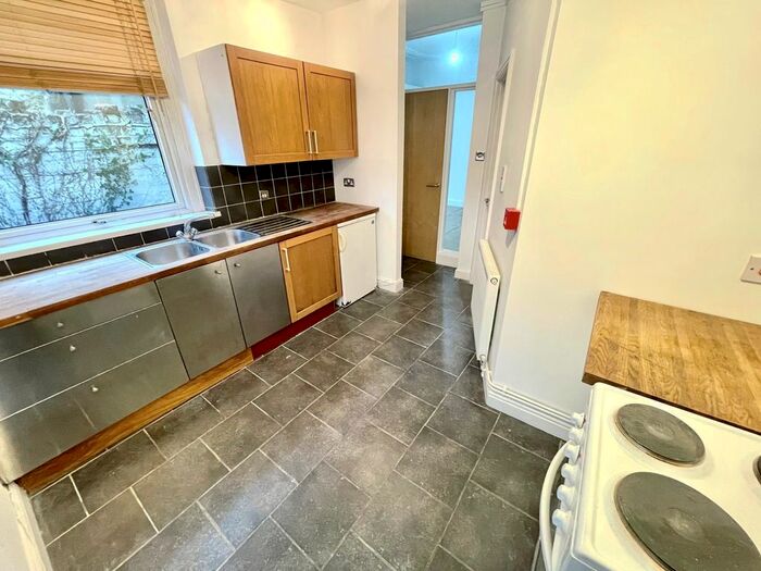 2 Bedroom Flat To Rent In Cowbridge Road East, Canton, Cardiff, CF5