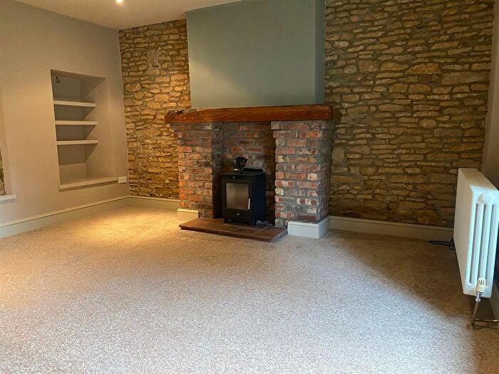 2 Bedroom Cottage To Rent In Church Lane, Ellerker, Brough, HU15