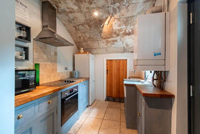 2 Bedroom Apartment To Rent In Grosvenor Place, Bath, BA1