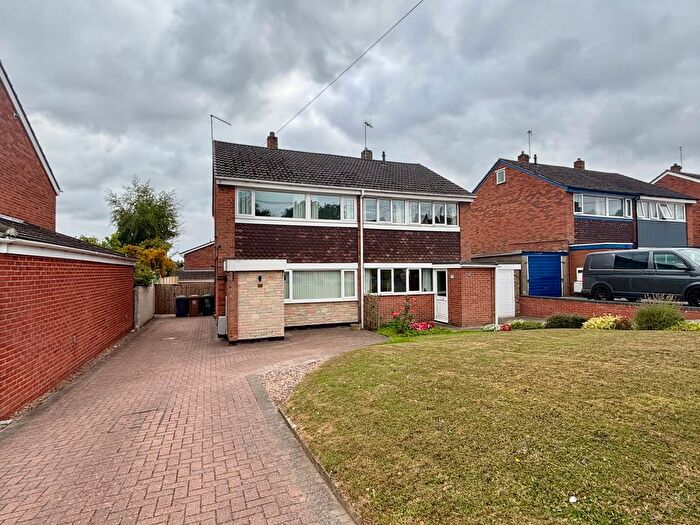 3 Bedroom Semi-Detached House To Rent In Westwood Park, Newhall, Swadlincote, DE11