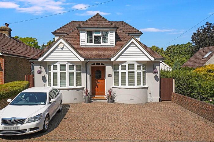 5 Bedroom Chalet For Sale In Marshall Road, Rainham, ME8