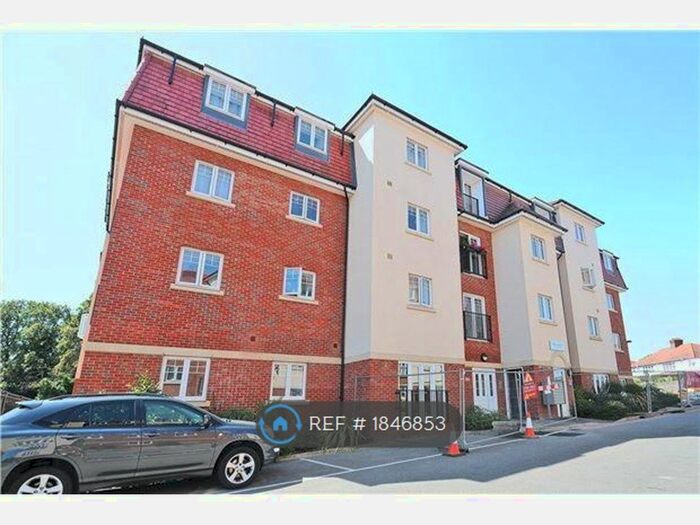 1 Bedroom Flat To Rent In Schoolgate Drive, Morden, SM4