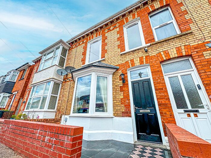 3 Bedroom Terraced House For Sale In Peter Street, Taunton, Somerset, TA2