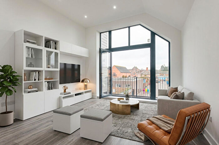 1 Bedroom Apartment For Sale In High Street, Rayleigh, SS6