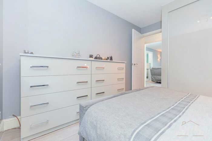 2 Bedroom Flat For Sale In Craigard Road, Callander, FK17