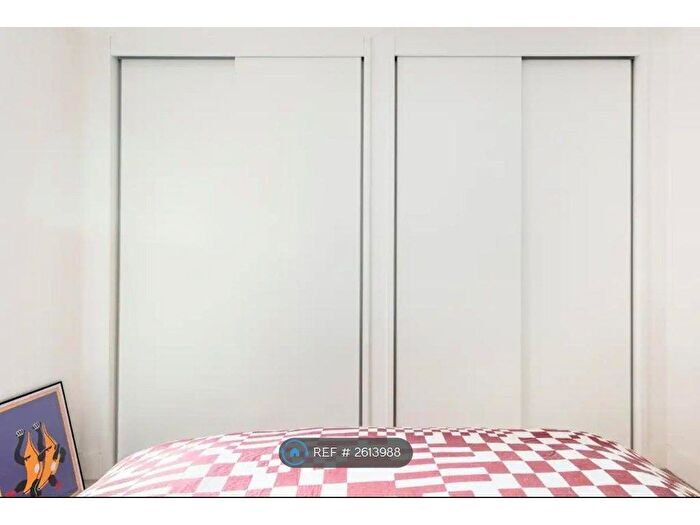 1 Bedroom Flat To Rent In Palladium Court, London, SW2