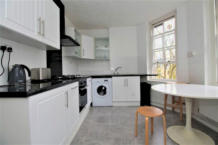 2 Bedroom Flat To Rent In Wargrave House, Navarre Street, Shorditch, E2
