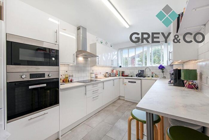 2 Bedroom Maisonette To Rent In Dene Gardens, Stanmore, Greater London, HA7