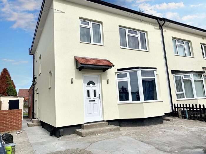 6 Bedroom Semi-Detached House To Rent In Hogarth Walk Stapleton, Bristol, BS7