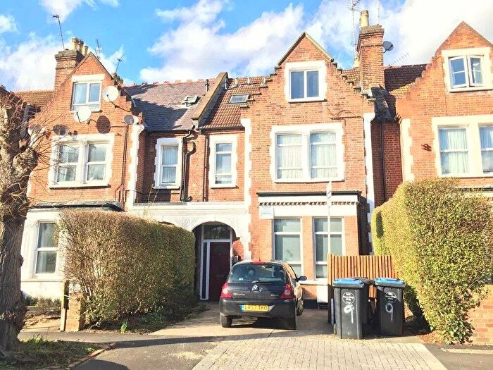 1 Bedroom Flat To Rent In Grosvenor Gardens, Willesden Green, NW2