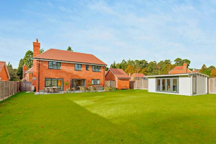 3 Bedroom Detached House For Sale In Baskerville Drive, Hindhead, Surrey, GU26