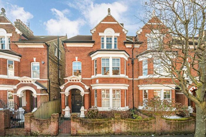 1 Bedroom Flat To Rent In Wexford Road, Balham, SW12