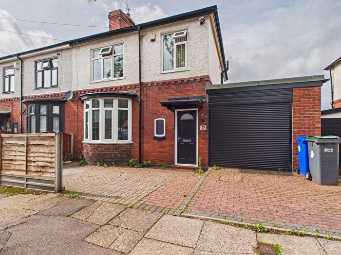 3 Bedroom Semi-detached House To Rent In Nelson Road, Hartshill, Hartshill, ST4