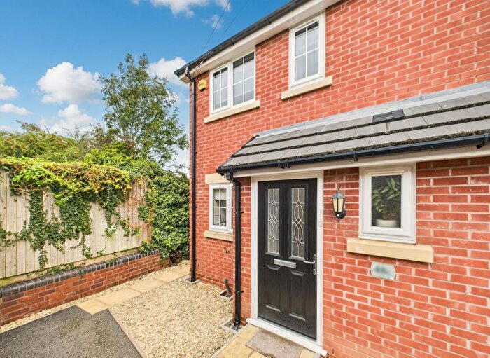 3 Bedroom End Terrace House For Sale In Bewell Head, Bromsgrove, B61