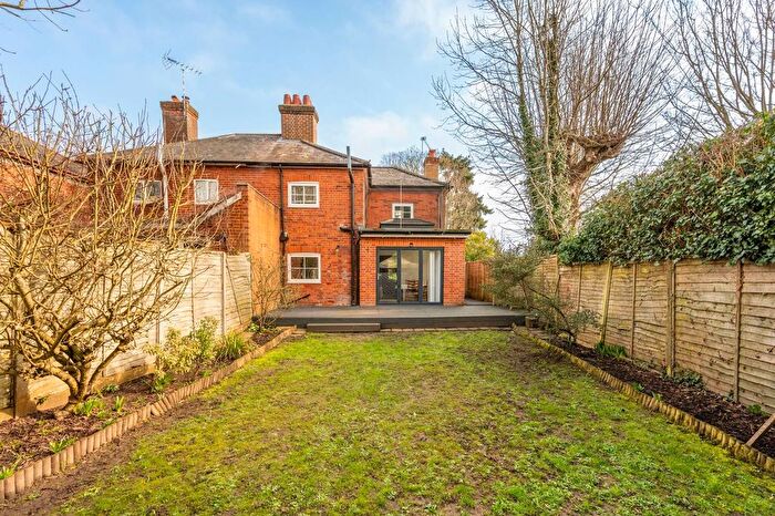 2 Bedroom Semi-detached House For Sale In Altwood Road, Maidenhead, SL6