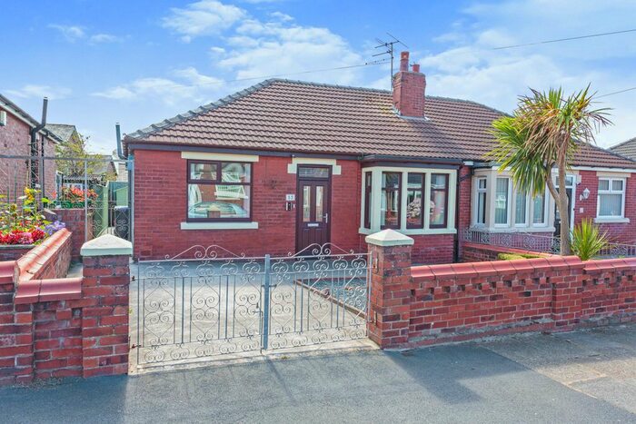 2 Bedroom Bungalow To Rent In Greenwood Avenue, Blackpool, Lancashire., FY1