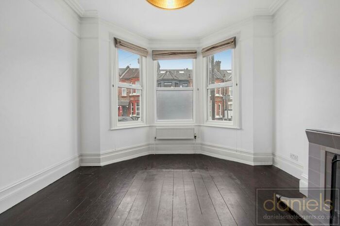 2 Bedroom Ground Flat To Rent In Bathurst Gardens, Kensal Rise, London, NW10