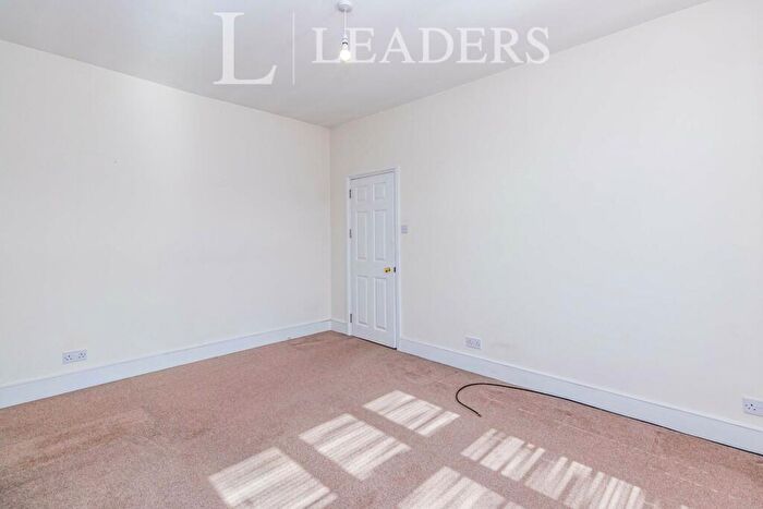 1 Bedroom Flat To Rent In Melrose Avenue, Mitcham, CR4