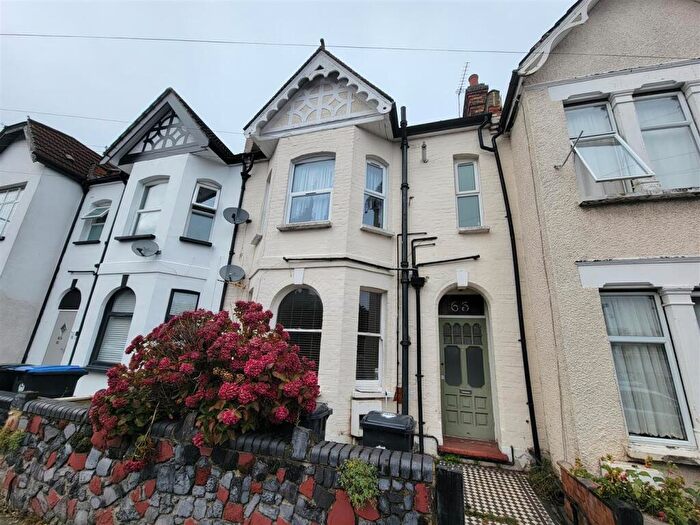 1 Bedroom Flat To Rent In Tottenhall Road, Palmers Green, N13
