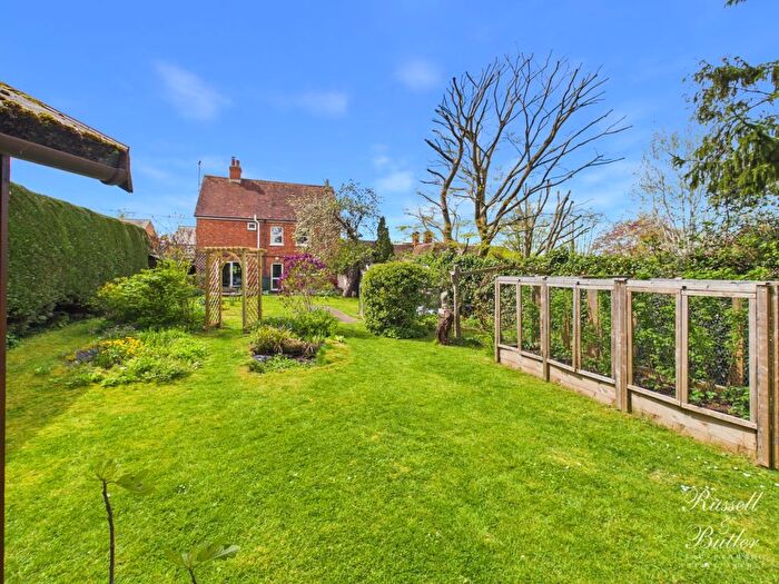 4 Bedroom Detached House For Sale In Chaloners Hill, Steeple Claydon, Buckingham, MK18