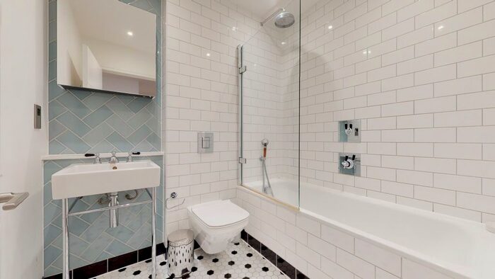3 Bedroom Flat To Rent In Cremer Street, London, E2