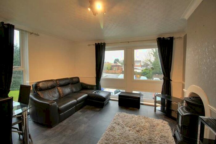 1 Bedroom Flat To Rent In Manchester Road, Bury, BL9