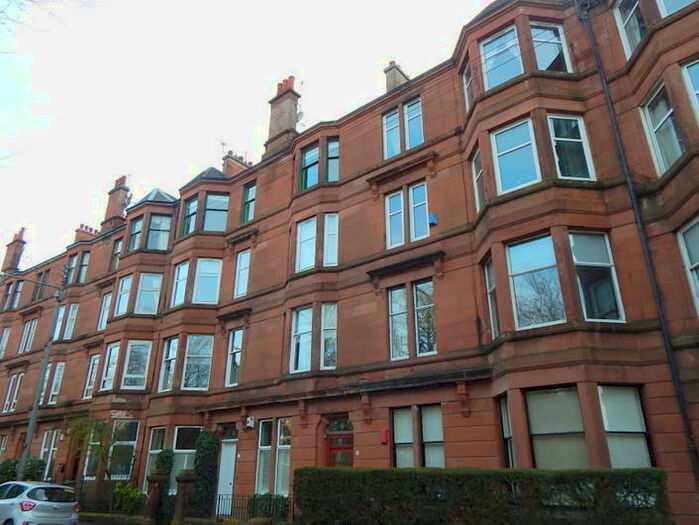 3 Bedroom Flat To Rent In Queens Park Avenue, Queens Park, Glasgow, G42