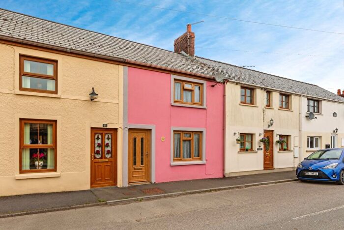 2 Bedroom Terraced House For Sale In High Street, Bancyfelin, Carmarthen, Carmarthenshire, SA33