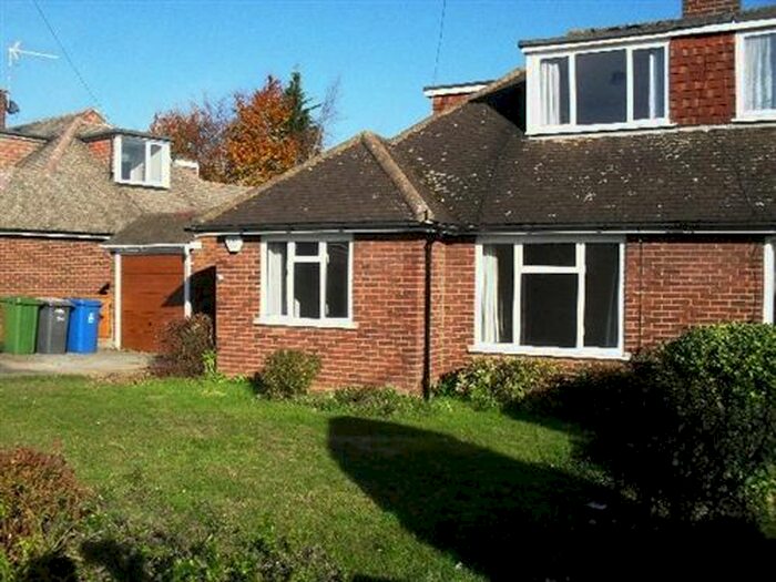 3 Bedroom Bungalow To Rent In Highway Avenue, Maidenhead, Berkshire, SL6