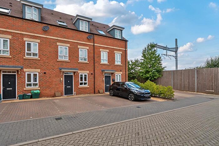 3 Bedroom Terraced House For Sale In Newbury, Berkshire, RG14