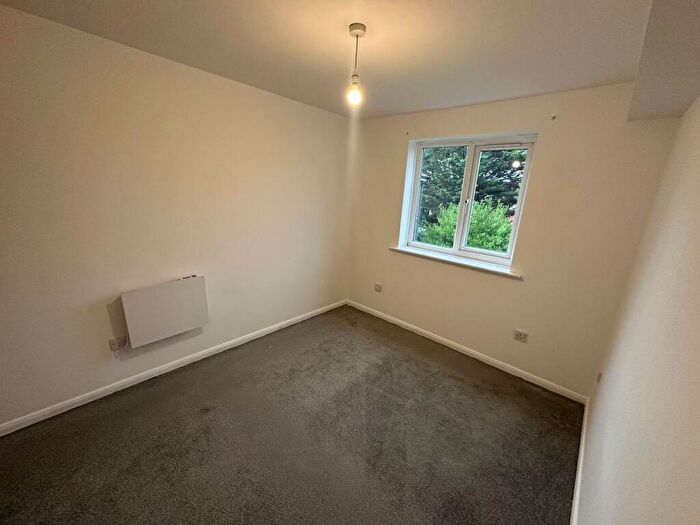 1 Bedroom Flat To Rent In Express Drive, Ilford, IG3