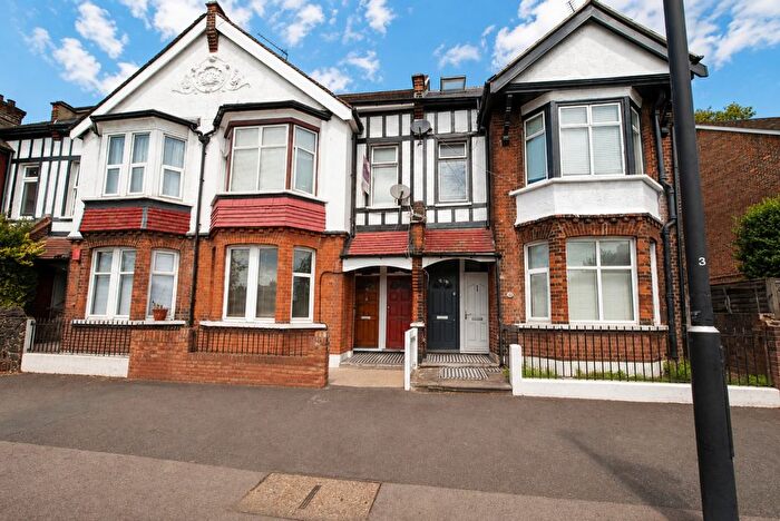 4 Bedroom Flat To Rent In Forest Lane, London, E15