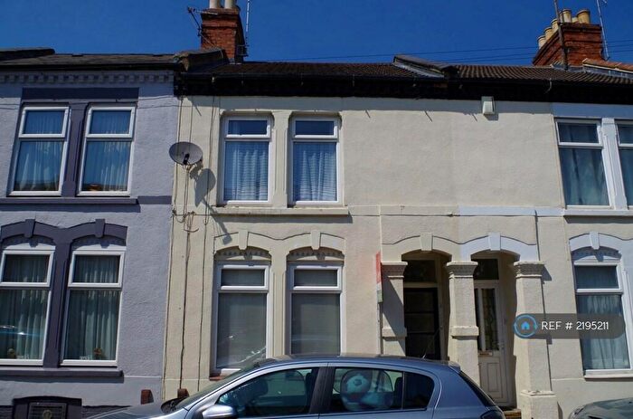1 Bedroom Flat To Rent In Gray Street, Northampton, NN1